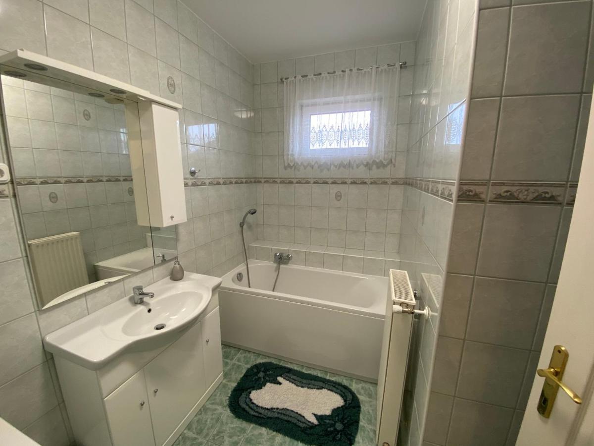 Apartamento Sárga-Kék ház Vonyarcvashegy Exterior foto